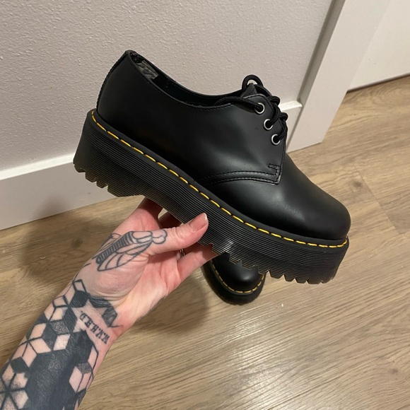Dr. Martens Shoes - dr marten 1461 🖤